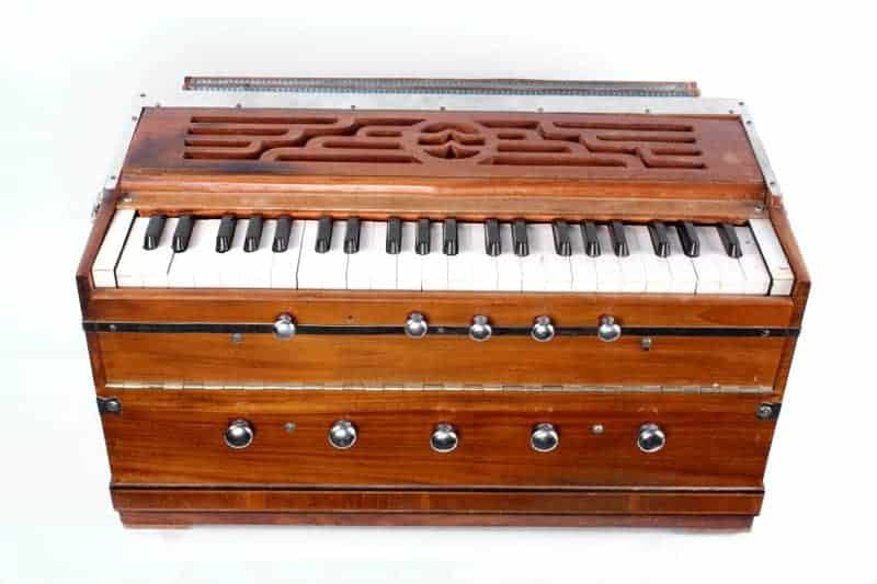   online-harmonium